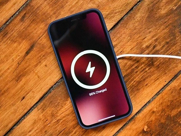 海口苹果手机维修分享iPhone 12可以随便充电吗 