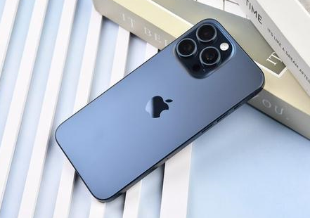 海口苹果维修点分享iPhone 15 Pro Max屏幕更换全新实操风险 